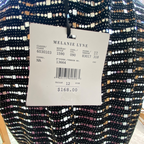 Sleeveless Sheath Dress with Ruching - Picture 5 of 7